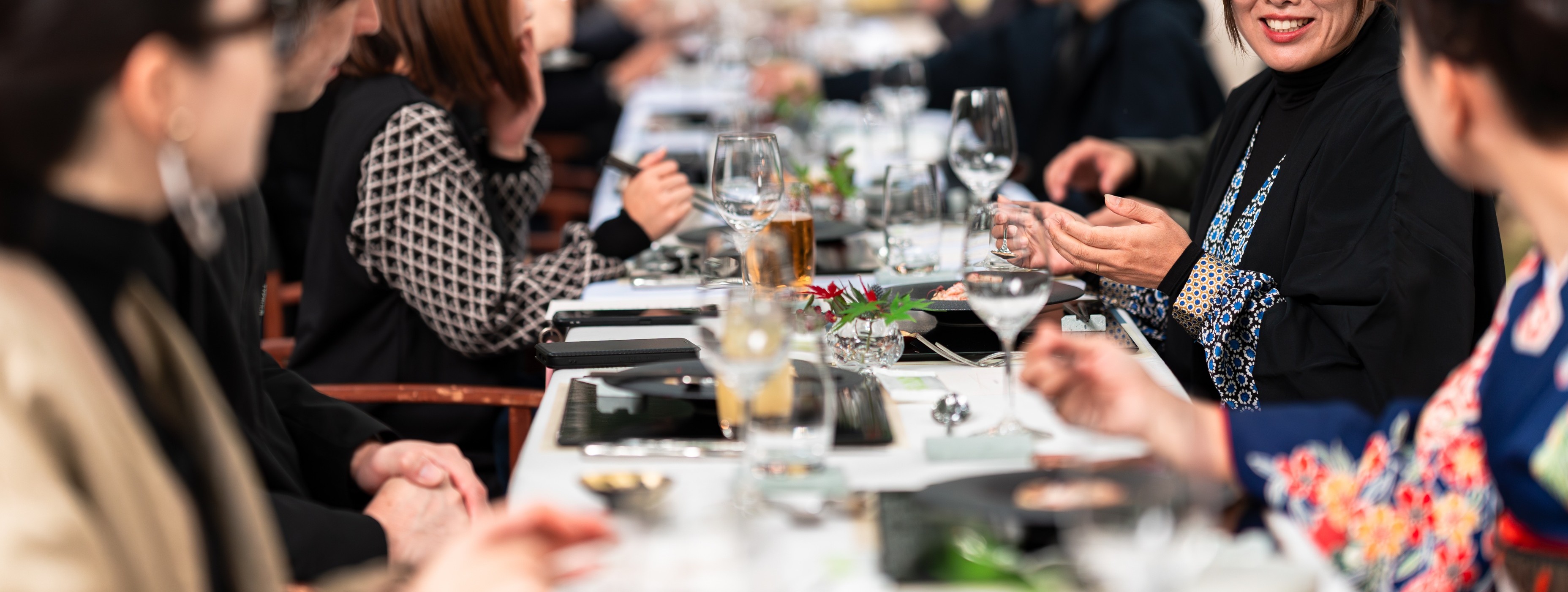 海と大地のテーブル イメージ